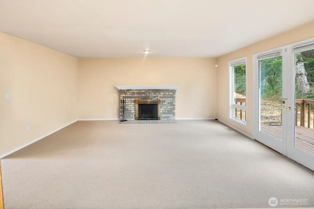 8424 127th Avenue SE Newcastle, WA 98056