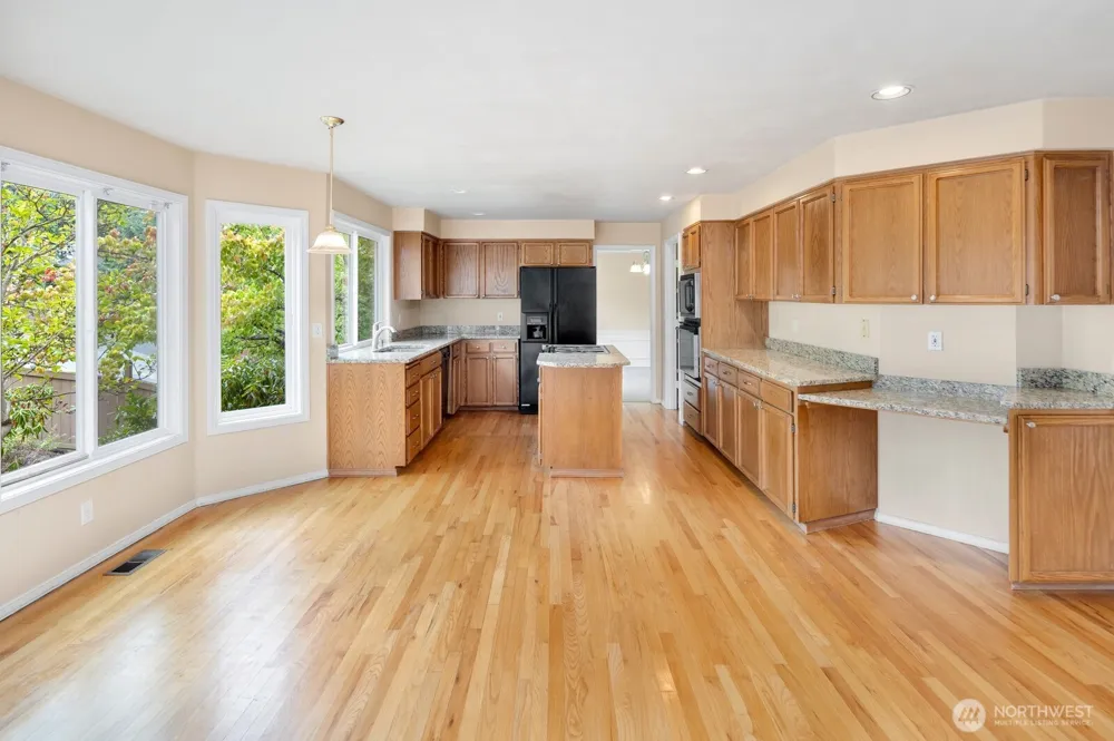 8424 127th Avenue SE Newcastle, WA 98056