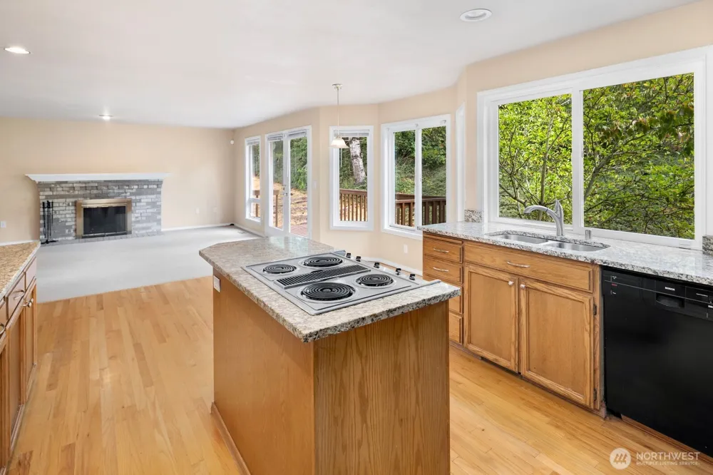8424 127th Avenue SE Newcastle, WA 98056