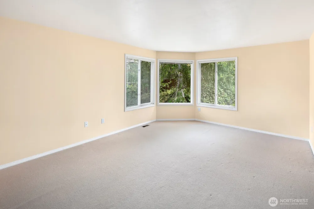8424 127th Avenue SE Newcastle, WA 98056