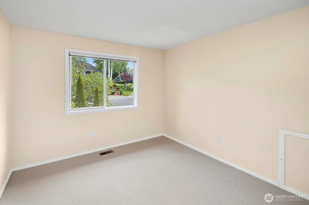 8424 127th Avenue SE Newcastle, WA 98056
