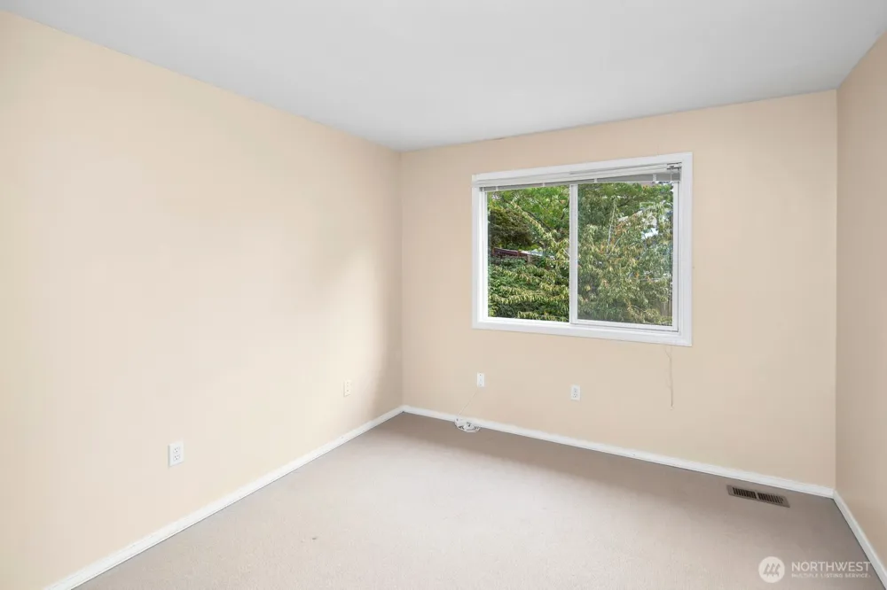 8424 127th Avenue SE Newcastle, WA 98056