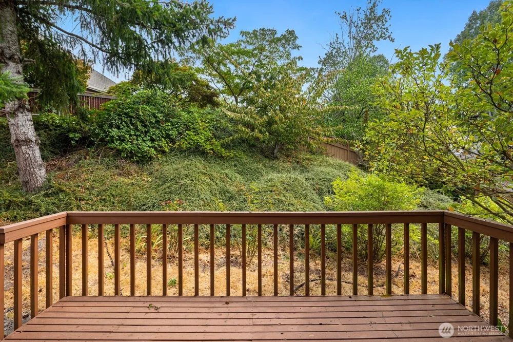 8424 127th Avenue SE Newcastle, WA 98056