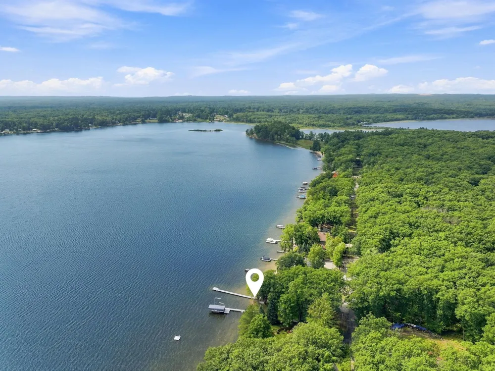 9171 W Oak Drive Lake Township, MI 49651