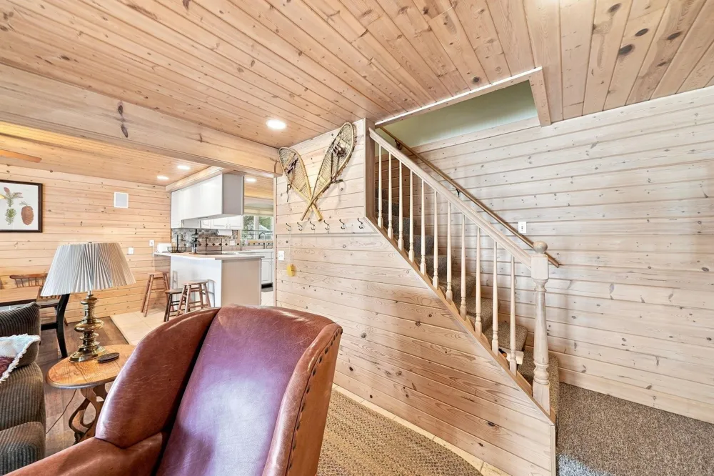 9171 W Oak Drive Lake Township, MI 49651