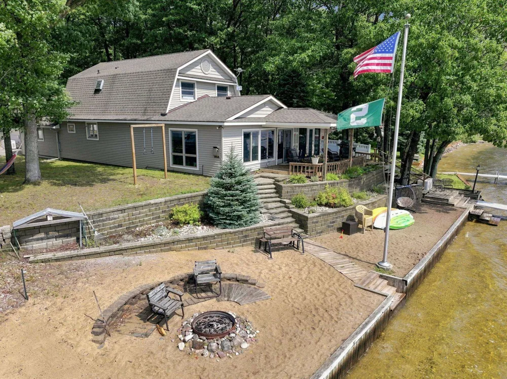 9171 W Oak Drive Lake Township, MI 49651