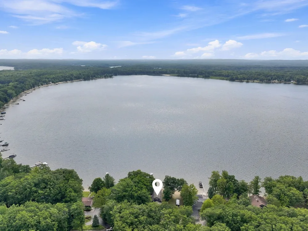 9171 W Oak Drive Lake Township, MI 49651