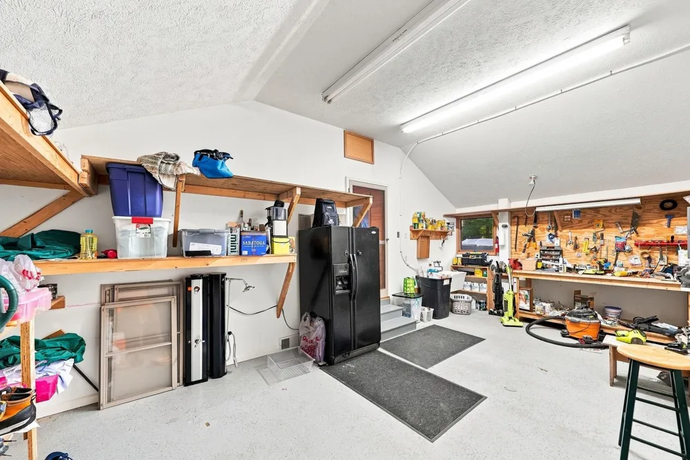 9171 W Oak Drive Lake Township, MI 49651