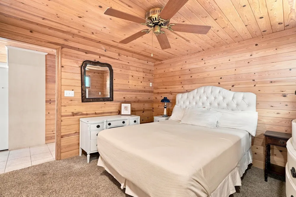 9171 W Oak Drive Lake Township, MI 49651