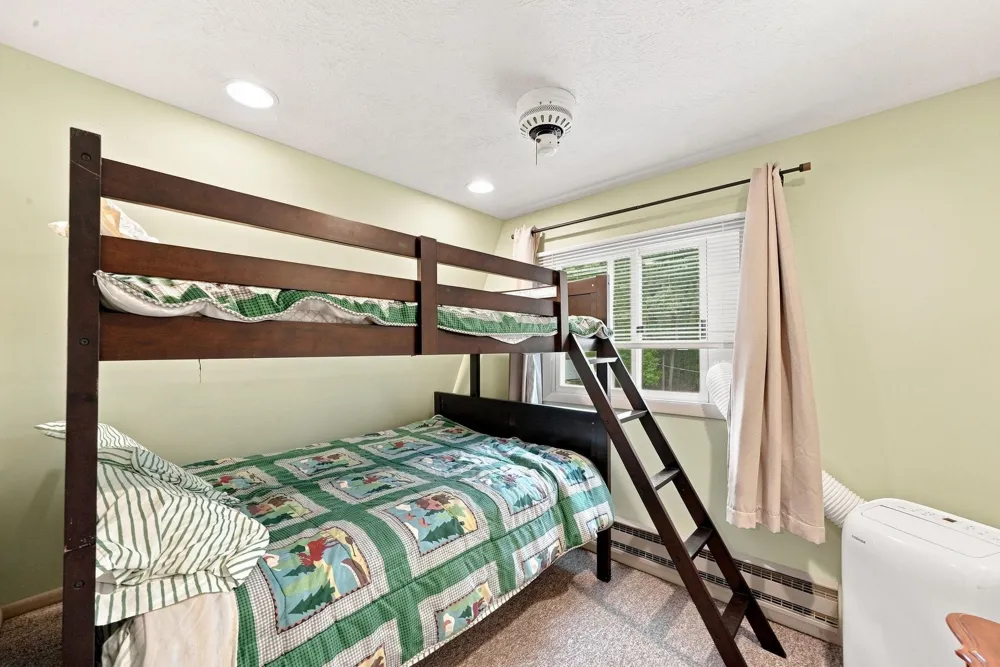 9171 W Oak Drive Lake Township, MI 49651