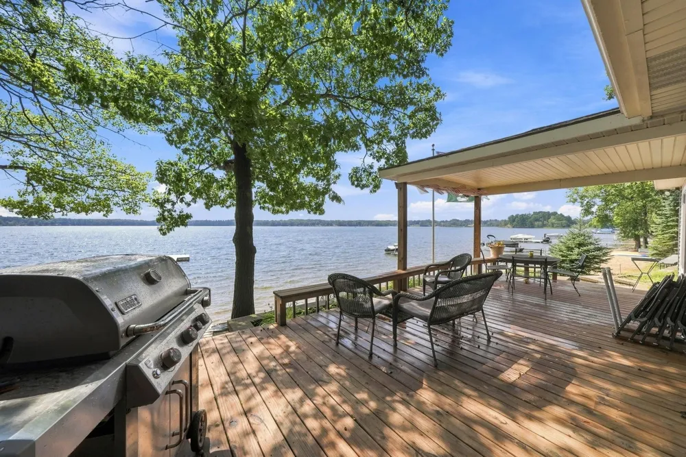 9171 W Oak Drive Lake Township, MI 49651