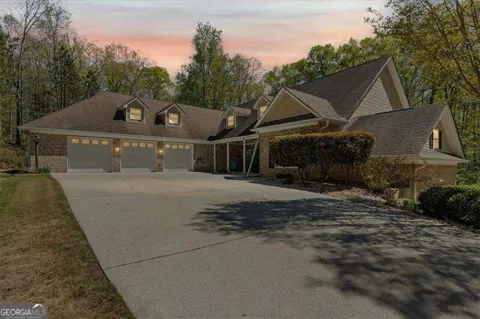 8878 Brewer RD