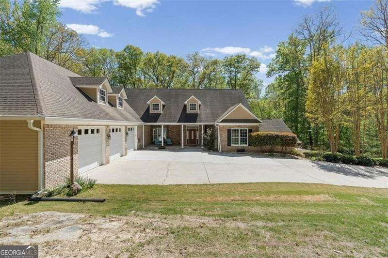8878 Brewer RD Douglasville, GA 30134