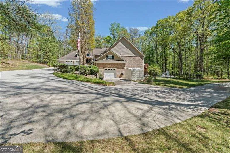 8878 Brewer RD Douglasville, GA 30134