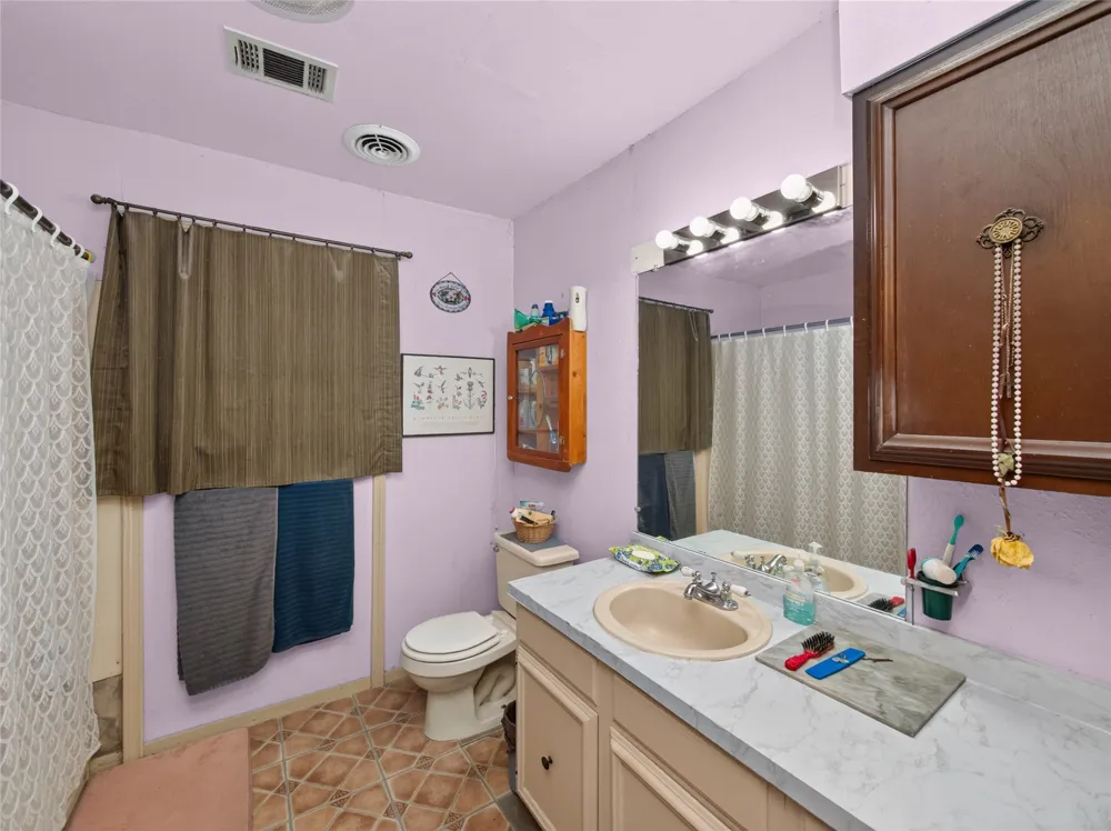 499 Hidden Oaks Drive Elgin, TX 78621