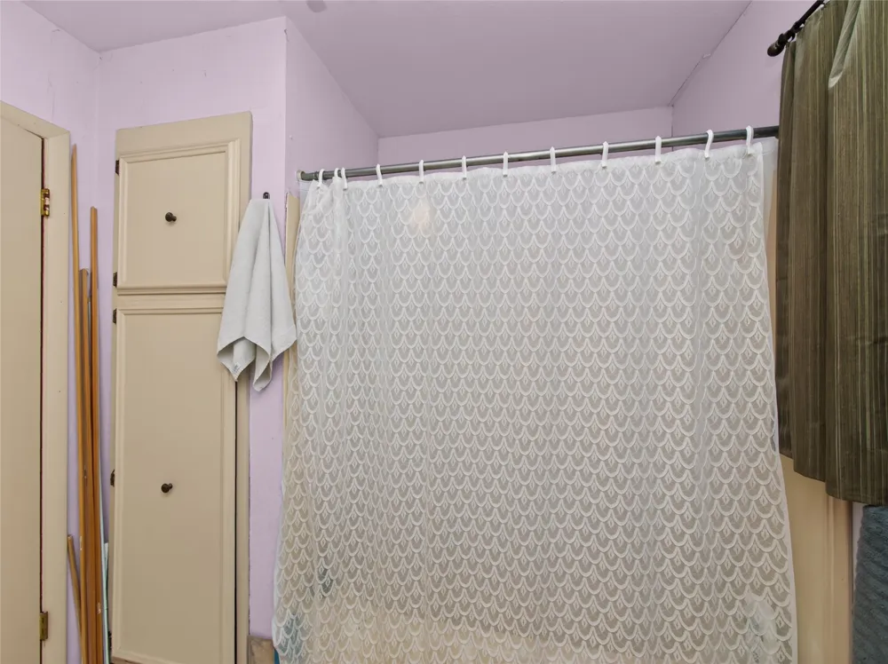 499 Hidden Oaks Drive Elgin, TX 78621