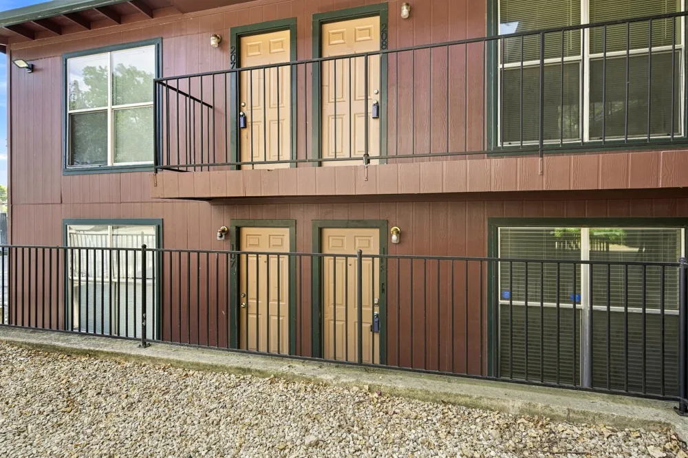 2319 Greenfield Parkway #207 Austin, TX 78741