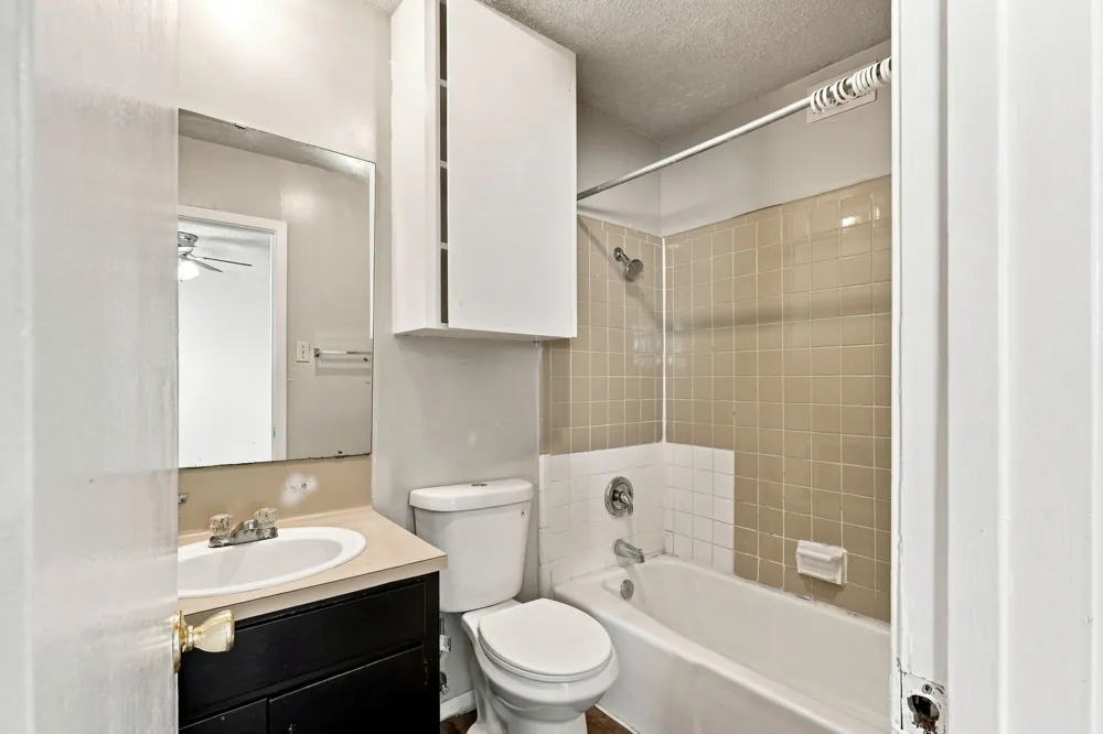 2319 Greenfield Parkway #207 Austin, TX 78741