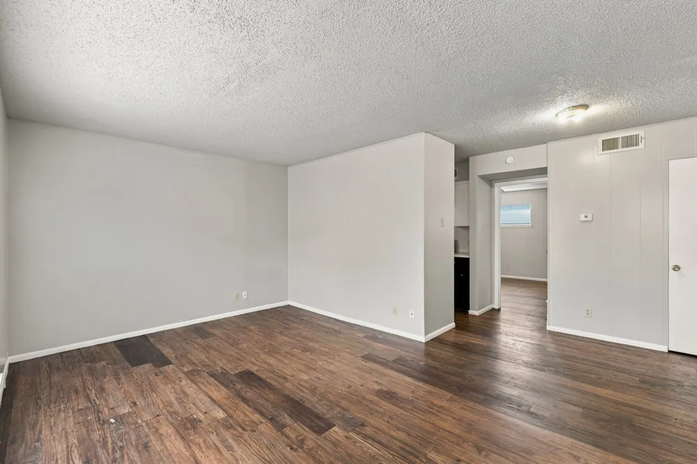 2319 Greenfield Parkway #207 Austin, TX 78741