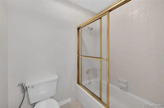 2577 S Independence Court Denver, CO 80227