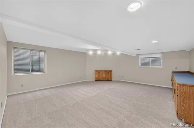2577 S Independence Court Denver, CO 80227