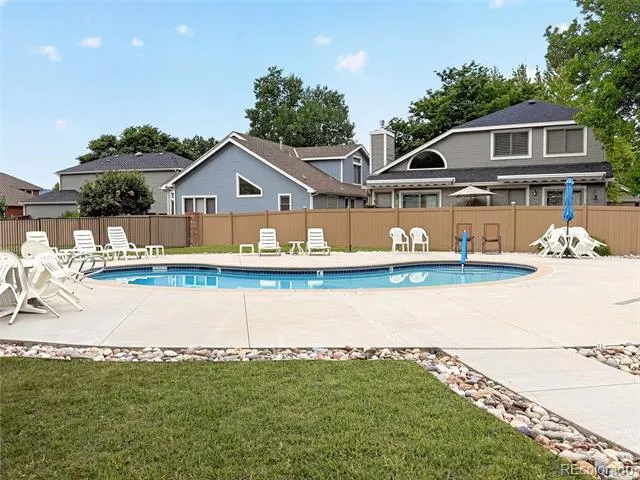 2577 S Independence Court Denver, CO 80227