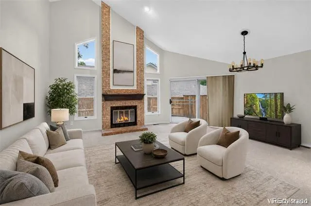 2577 S Independence Court Denver, CO 80227