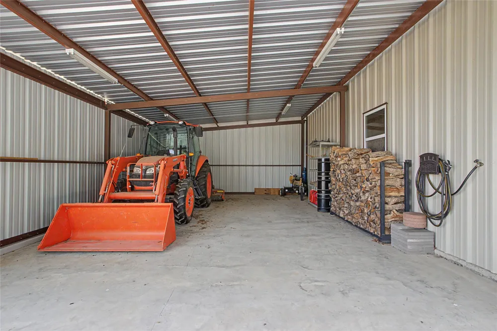 2728 S Fm 129 Santo, TX 76472