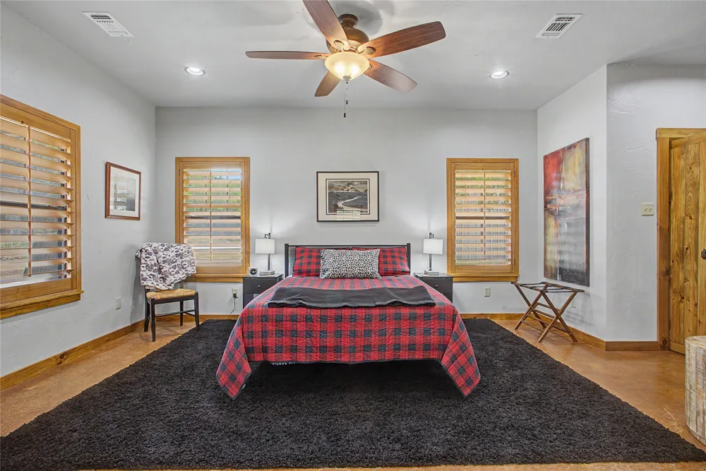 2728 S Fm 129 Santo, TX 76472