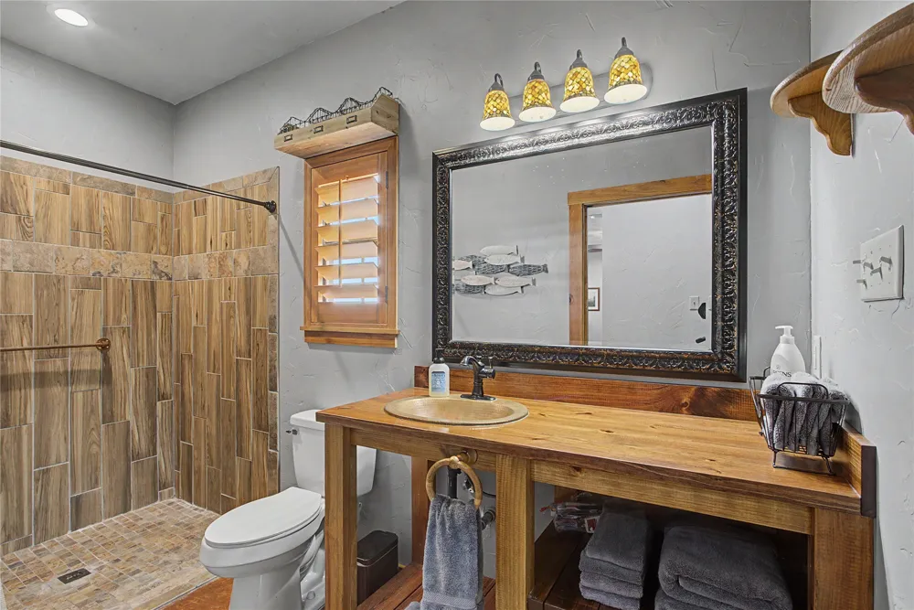 2728 S Fm 129 Santo, TX 76472