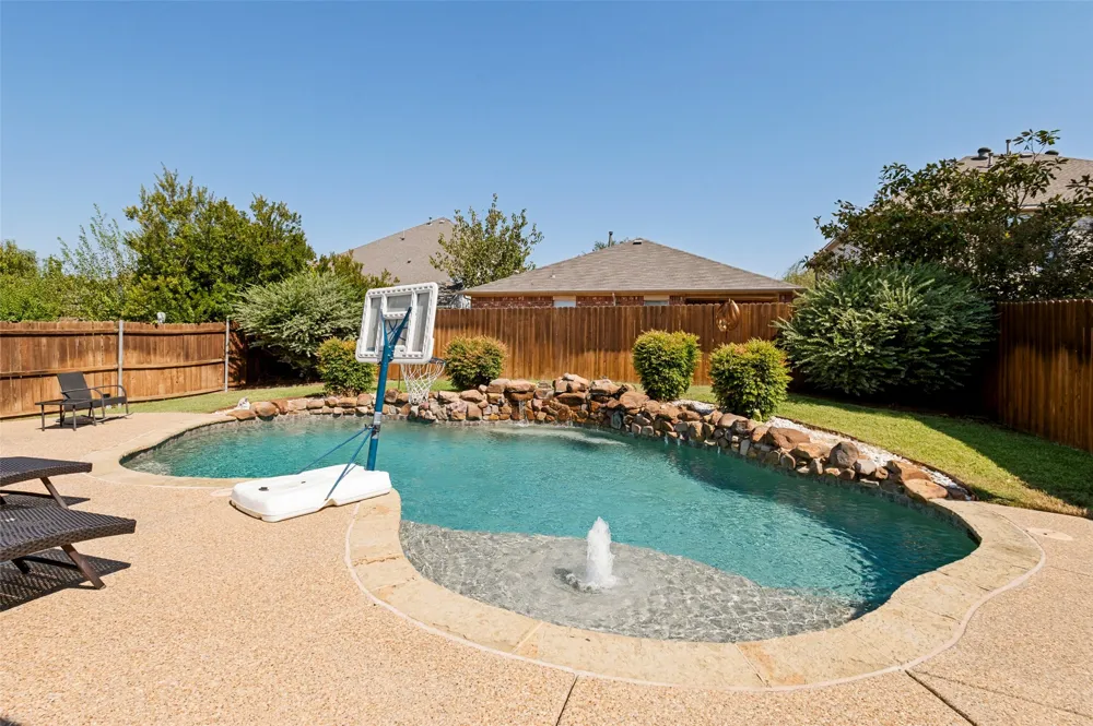 3039 Stallion Crossing Irving, TX 75060