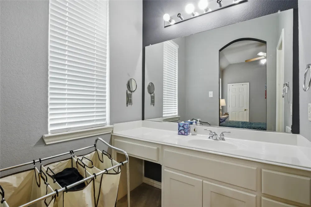 9024 Bottlebrush Lane Irving, TX 75063