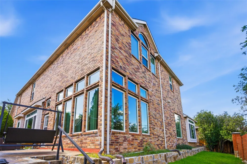 9024 Bottlebrush Lane Irving, TX 75063