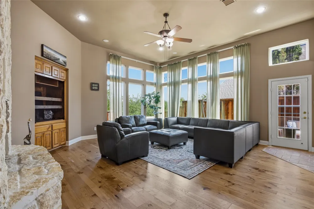 9024 Bottlebrush Lane Irving, TX 75063