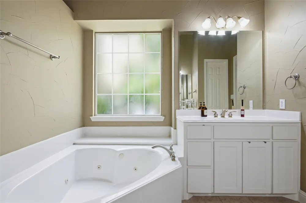9024 Bottlebrush Lane Irving, TX 75063