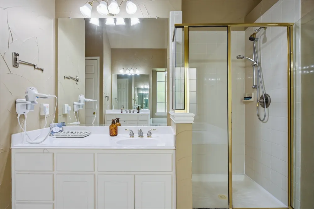 9024 Bottlebrush Lane Irving, TX 75063