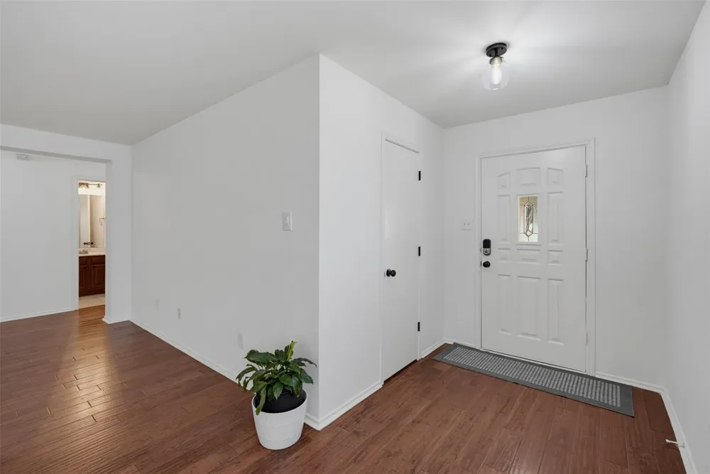 1612 Crown Point Drive Little Elm, TX 75036
