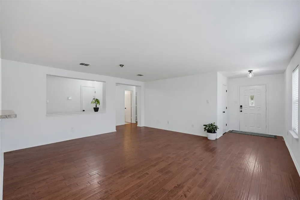 1612 Crown Point Drive Little Elm, TX 75036