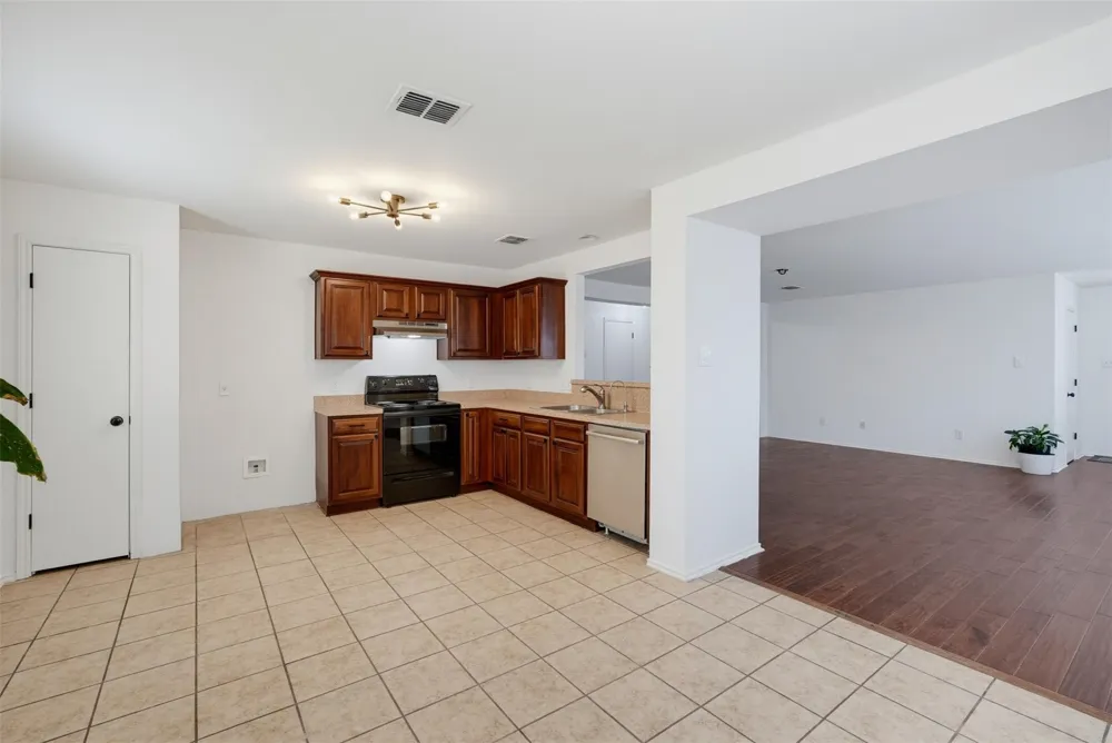 1612 Crown Point Drive Little Elm, TX 75036