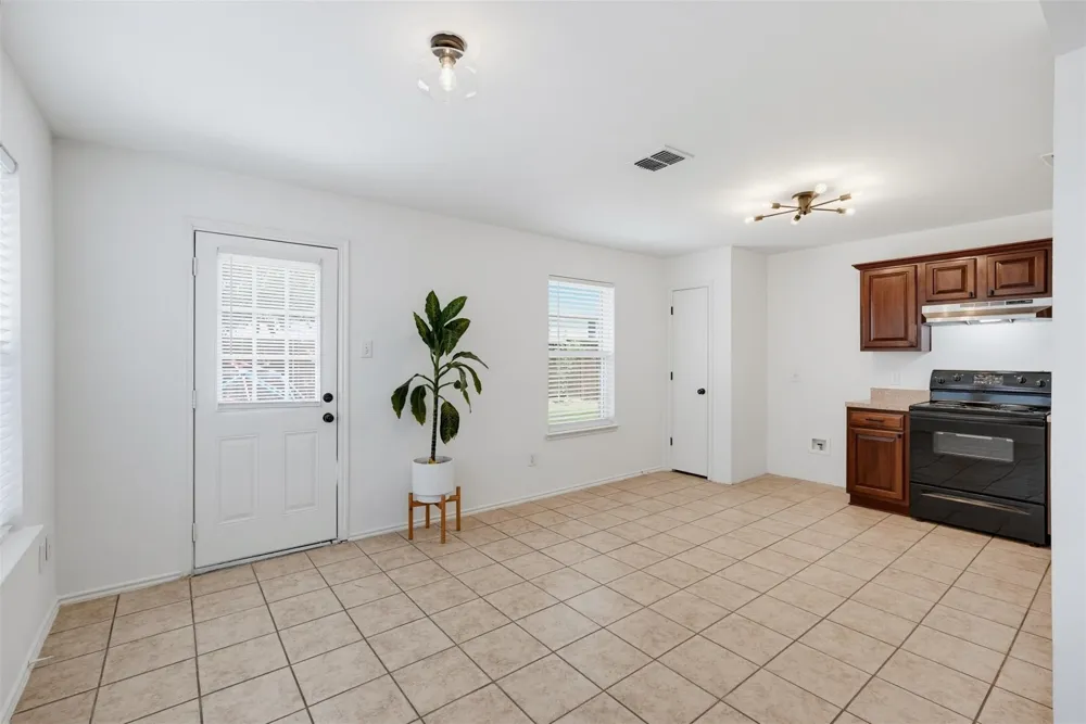 1612 Crown Point Drive Little Elm, TX 75036
