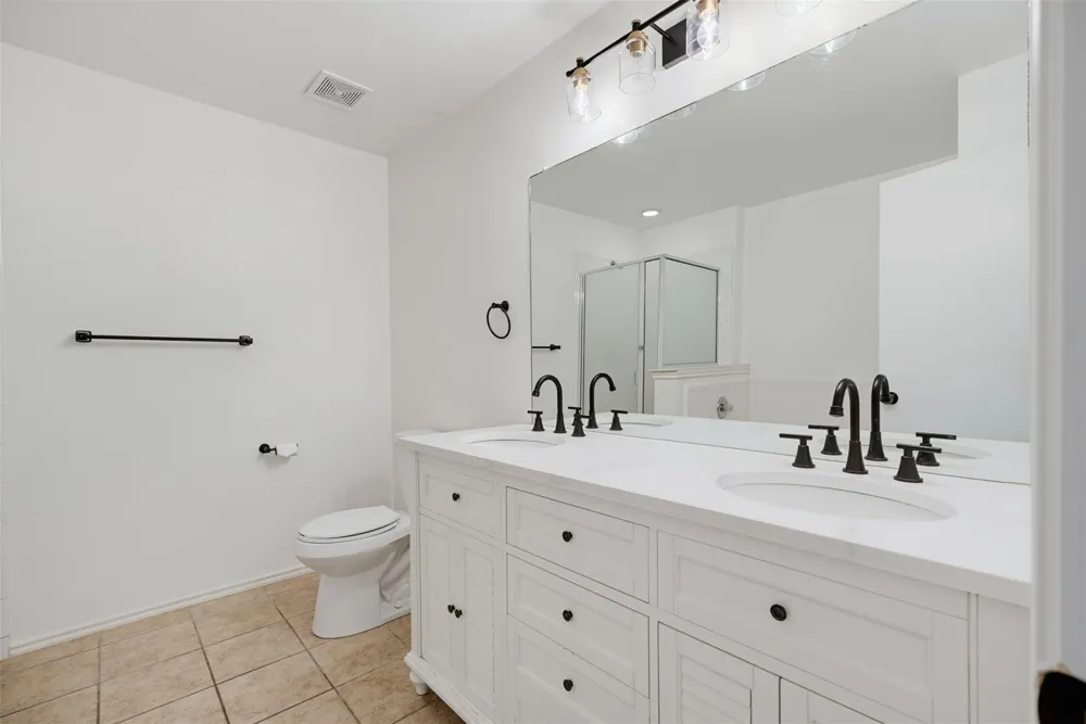 1612 Crown Point Drive Little Elm, TX 75036