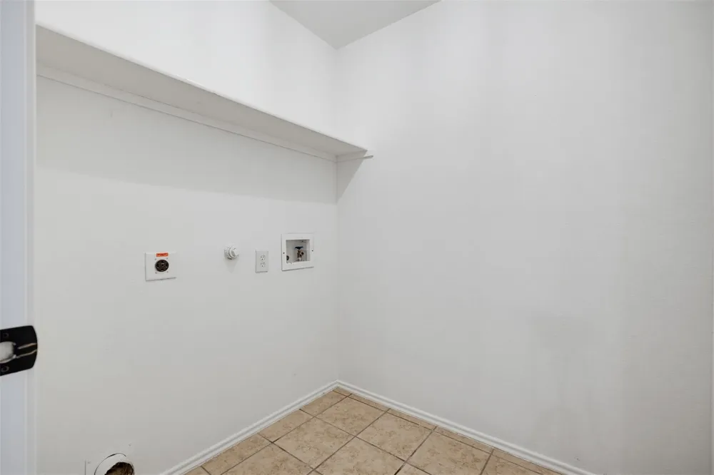 1612 Crown Point Drive Little Elm, TX 75036