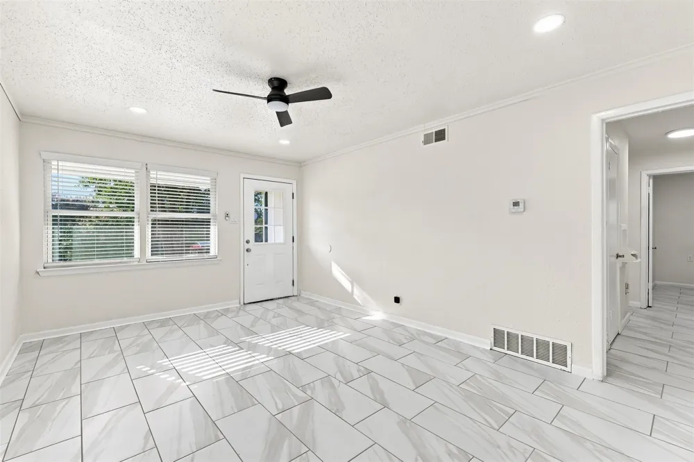12241 Oberlin Drive Dallas, TX 75243