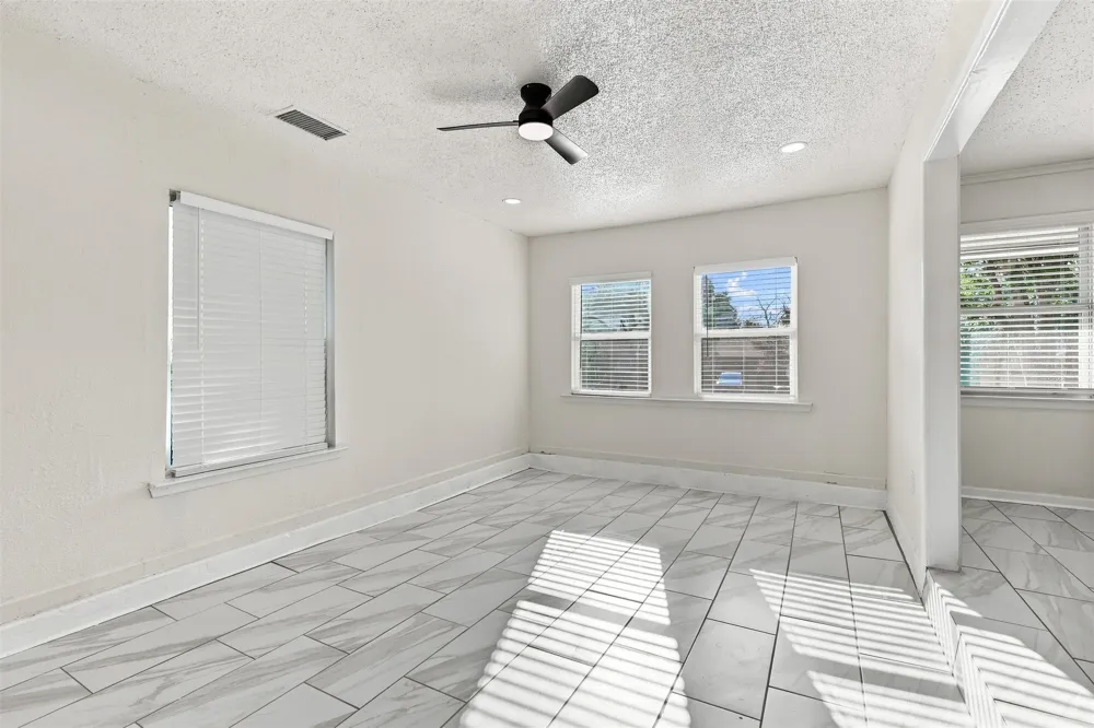 12241 Oberlin Drive Dallas, TX 75243