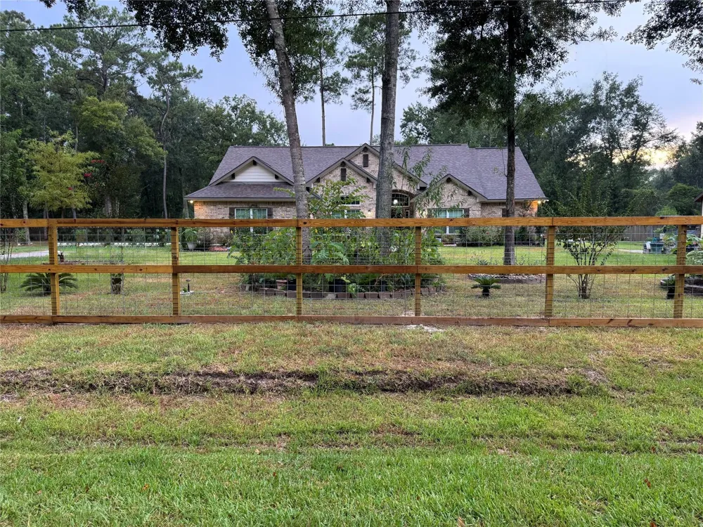 343 Wild Oak Drive Huffman, TX 77336