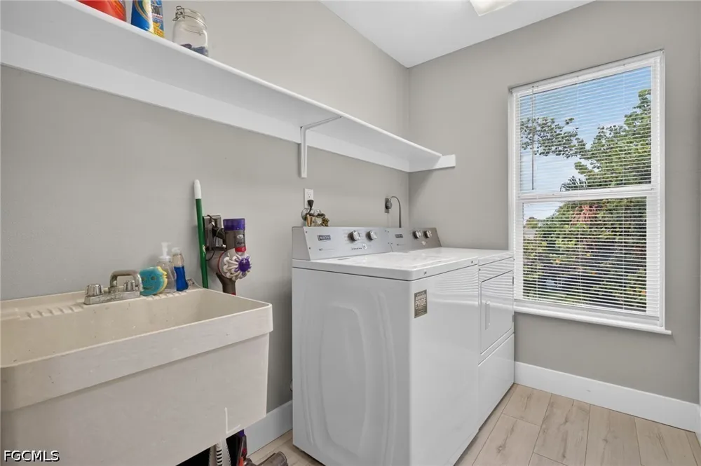 Mockingbird Drive Sanibel, FL 33957