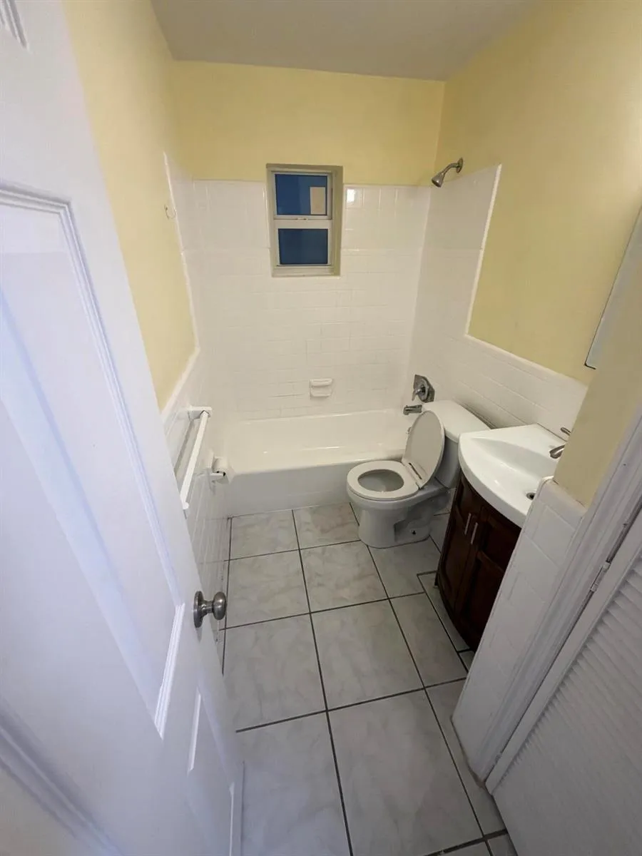 4852 SW 44TH TERRACE Dania Beach, FL 33314
