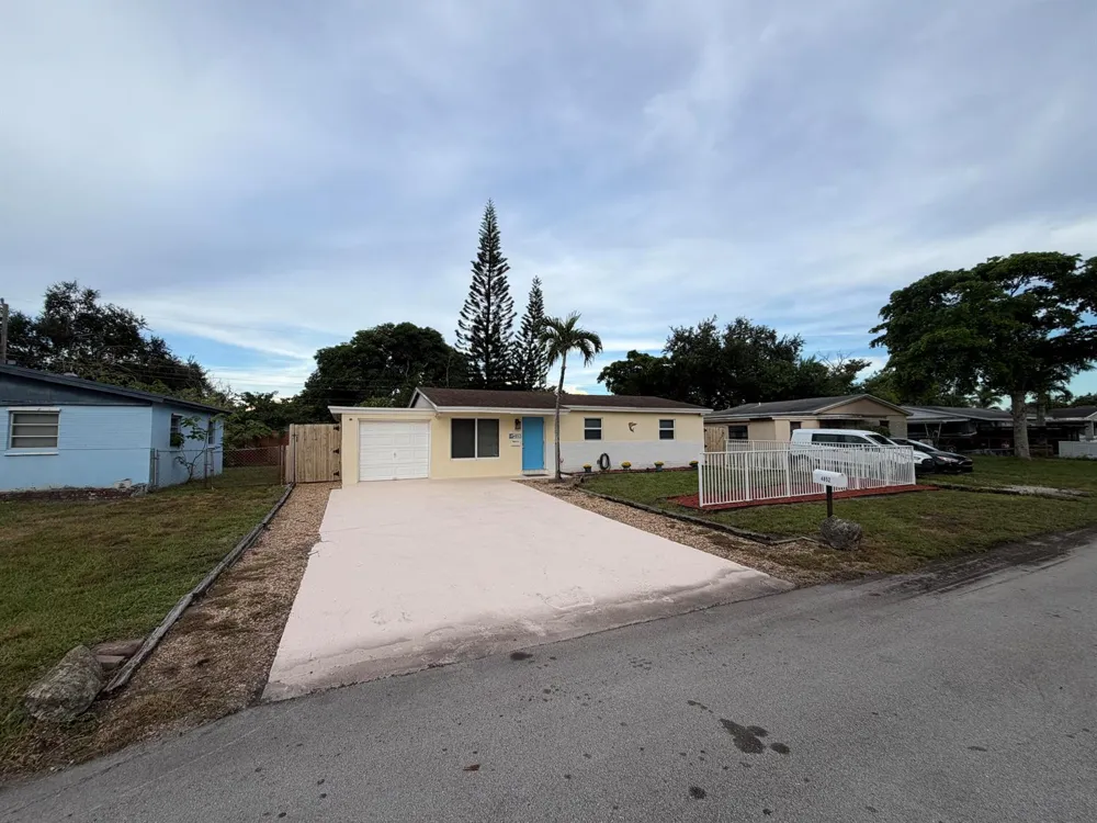 4852 SW 44TH TERRACE Dania Beach, FL 33314