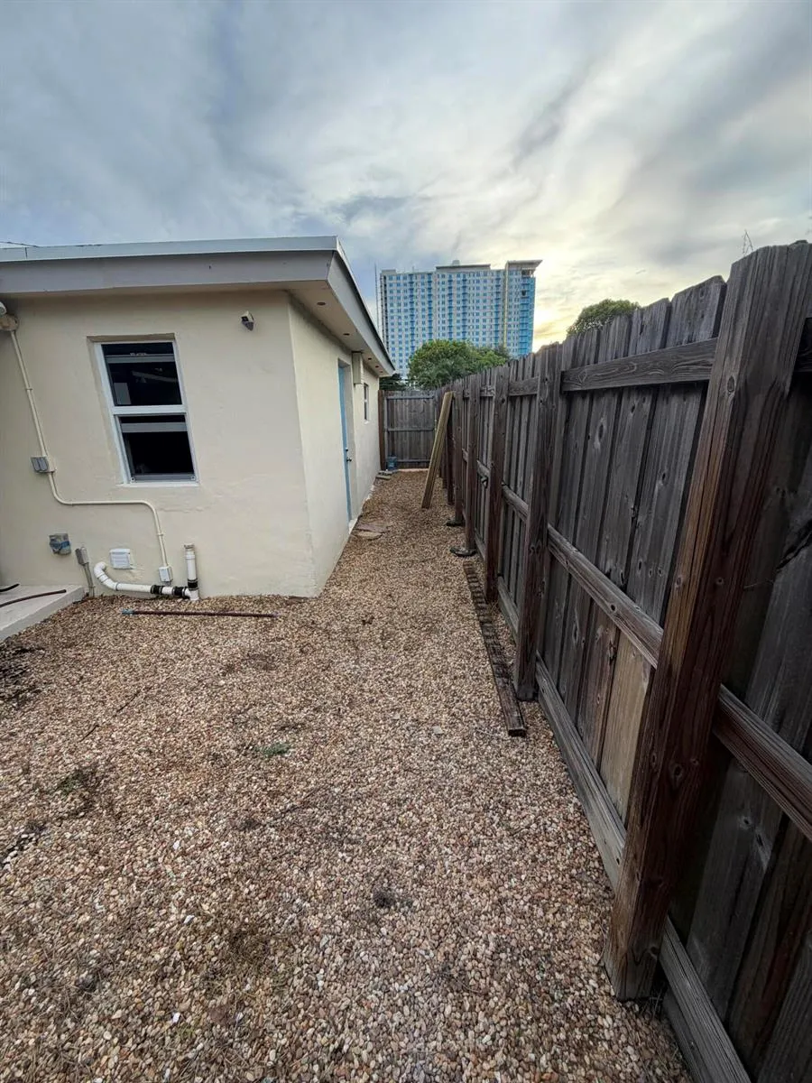 4852 SW 44TH TERRACE Dania Beach, FL 33314