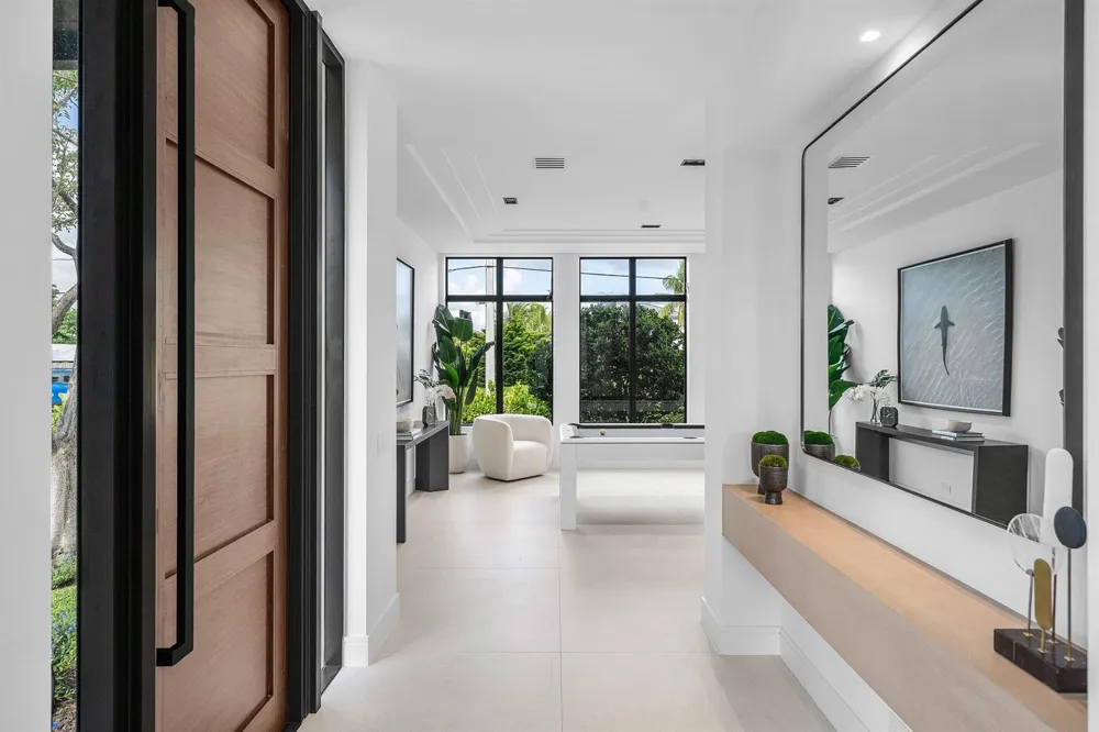 521 SE 4TH AVENUE Delray Beach, FL 33483